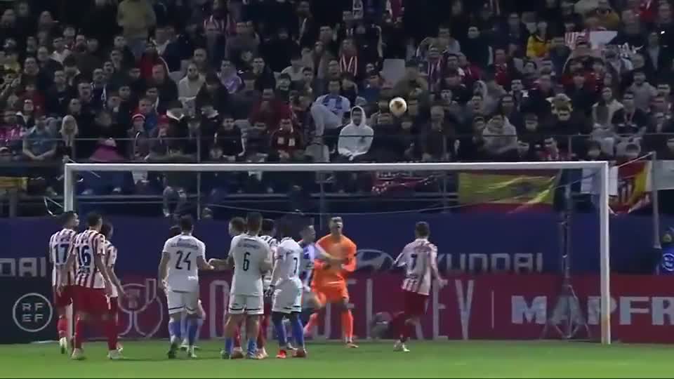 全市场：时隔半年后那不勒斯再次关注加纳乔，愿报价4500万欧