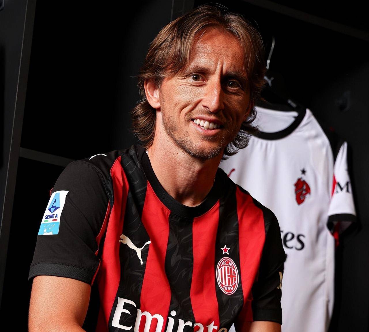 曼奇尼：我们非常渴望参加世界杯，要尽最大努力做好准备