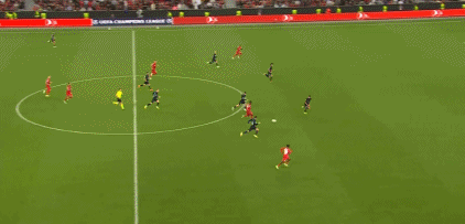 喀麦隆体育部长与足协主席埃托奥决裂，前者指责后者操纵选举